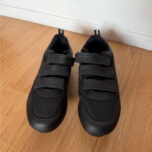 Amazon Black Athletic Shoes for Women